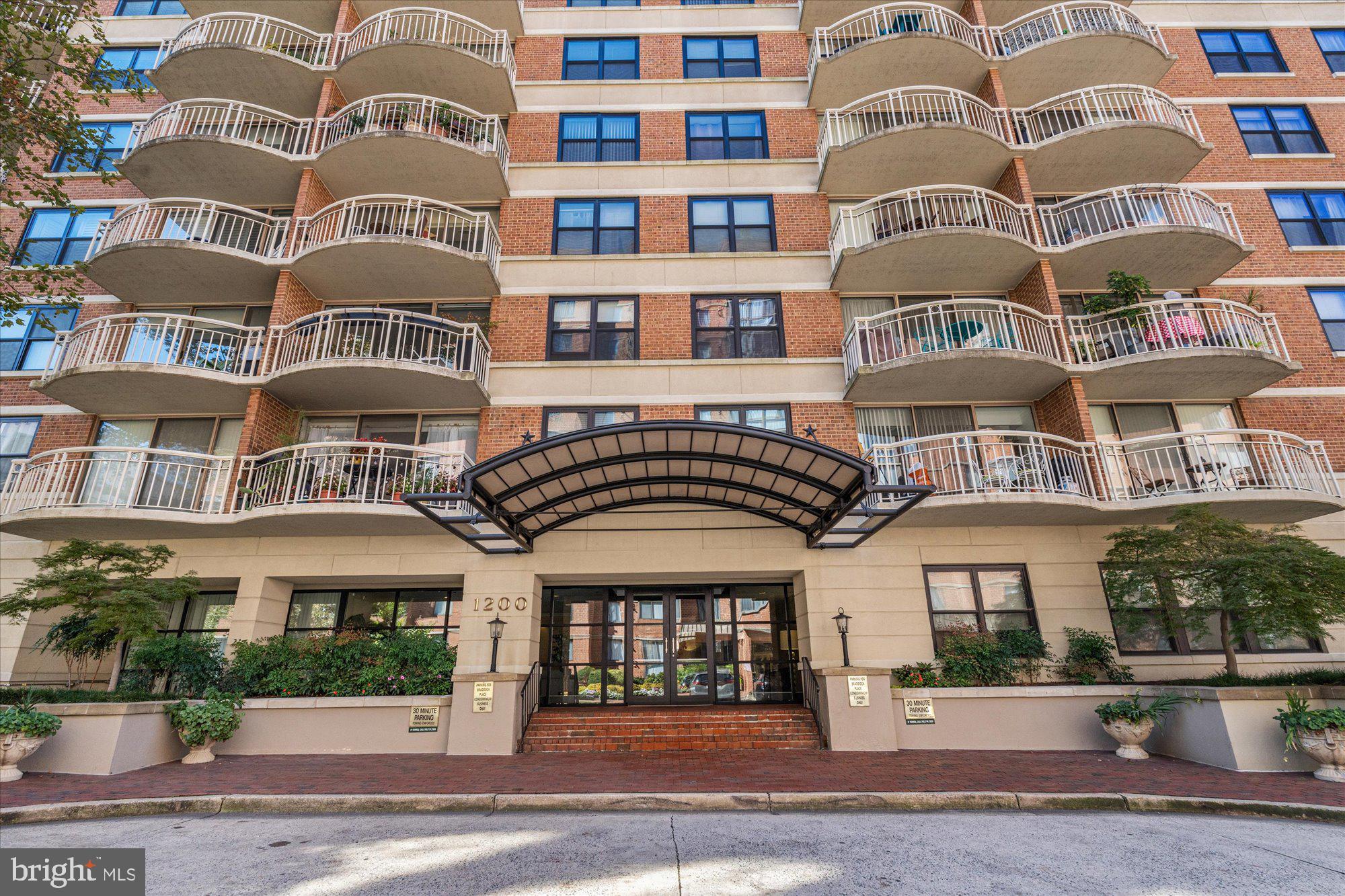 1200 Braddock Pl #308