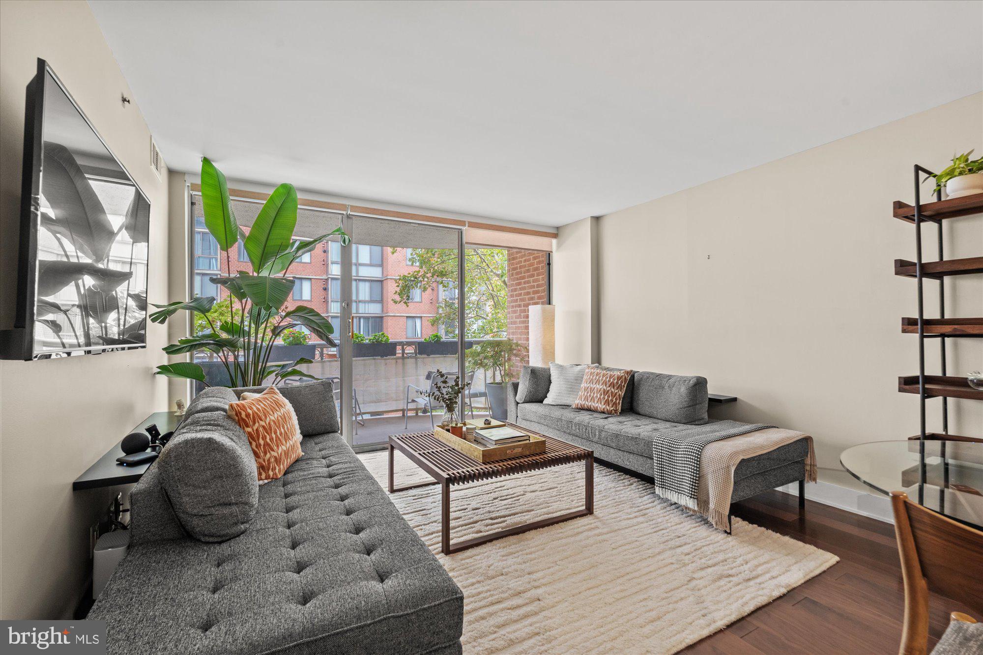 1200 Braddock Pl #308