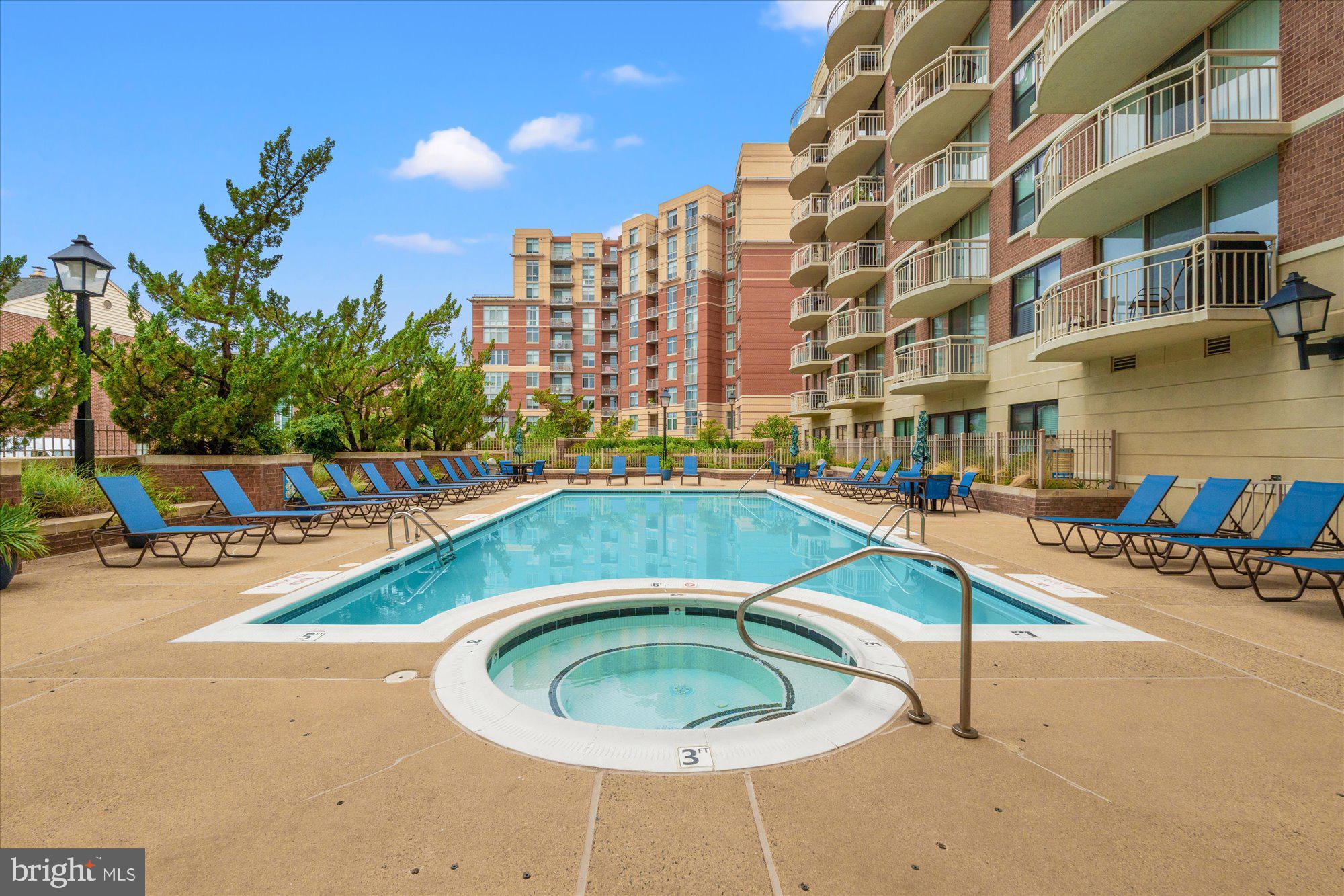 1200 Braddock Pl #308