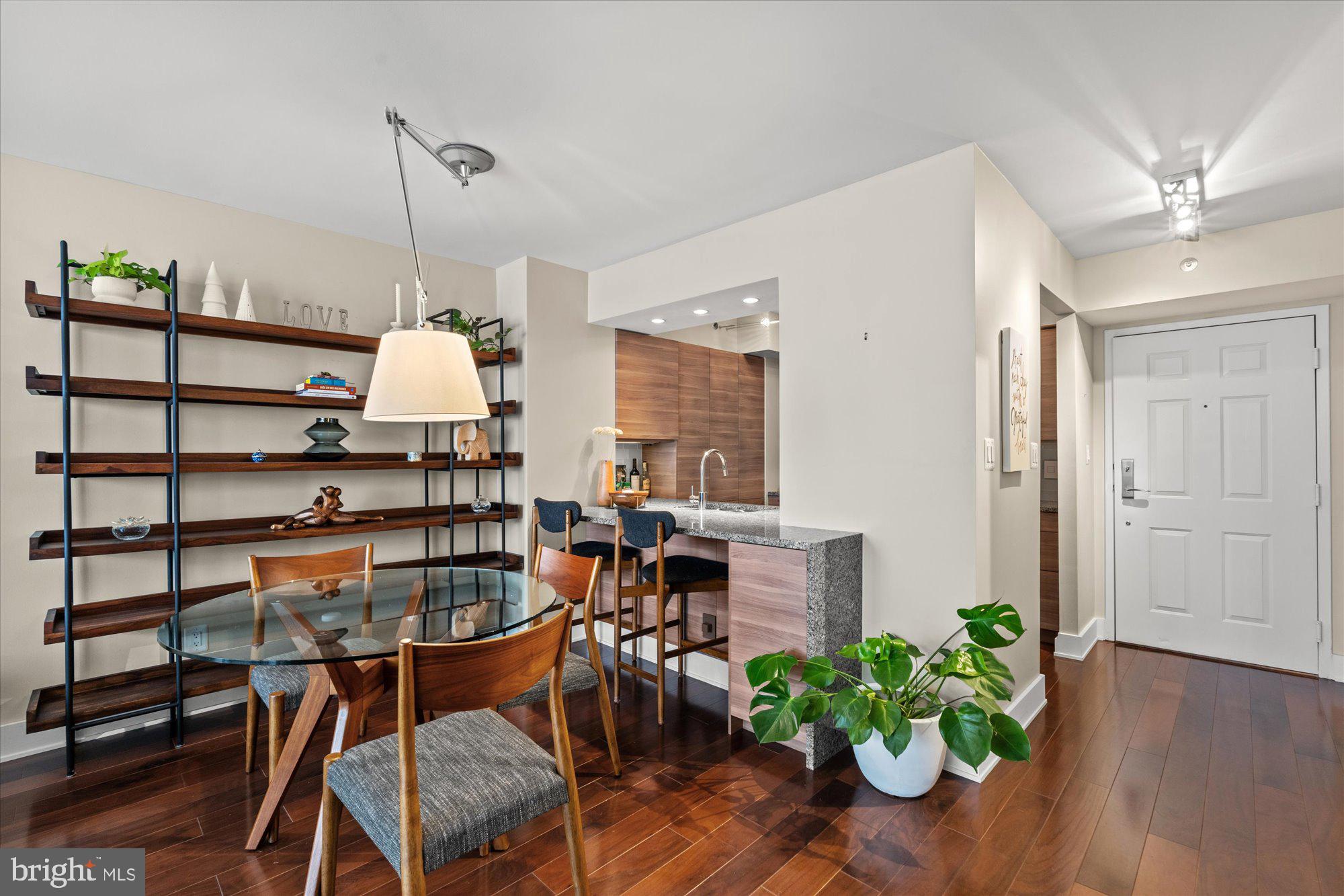 1200 Braddock Pl #308