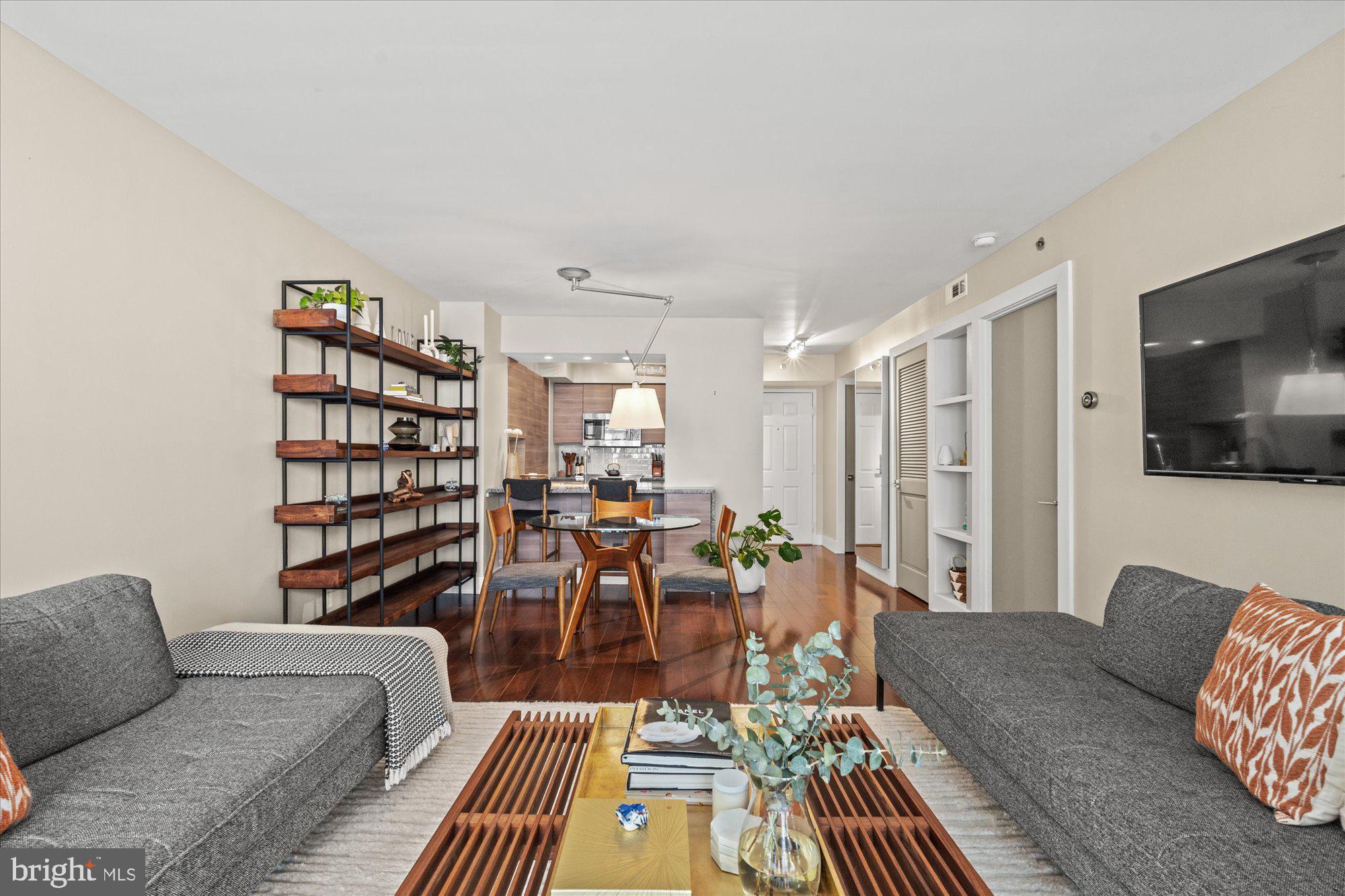 1200 Braddock Pl #308