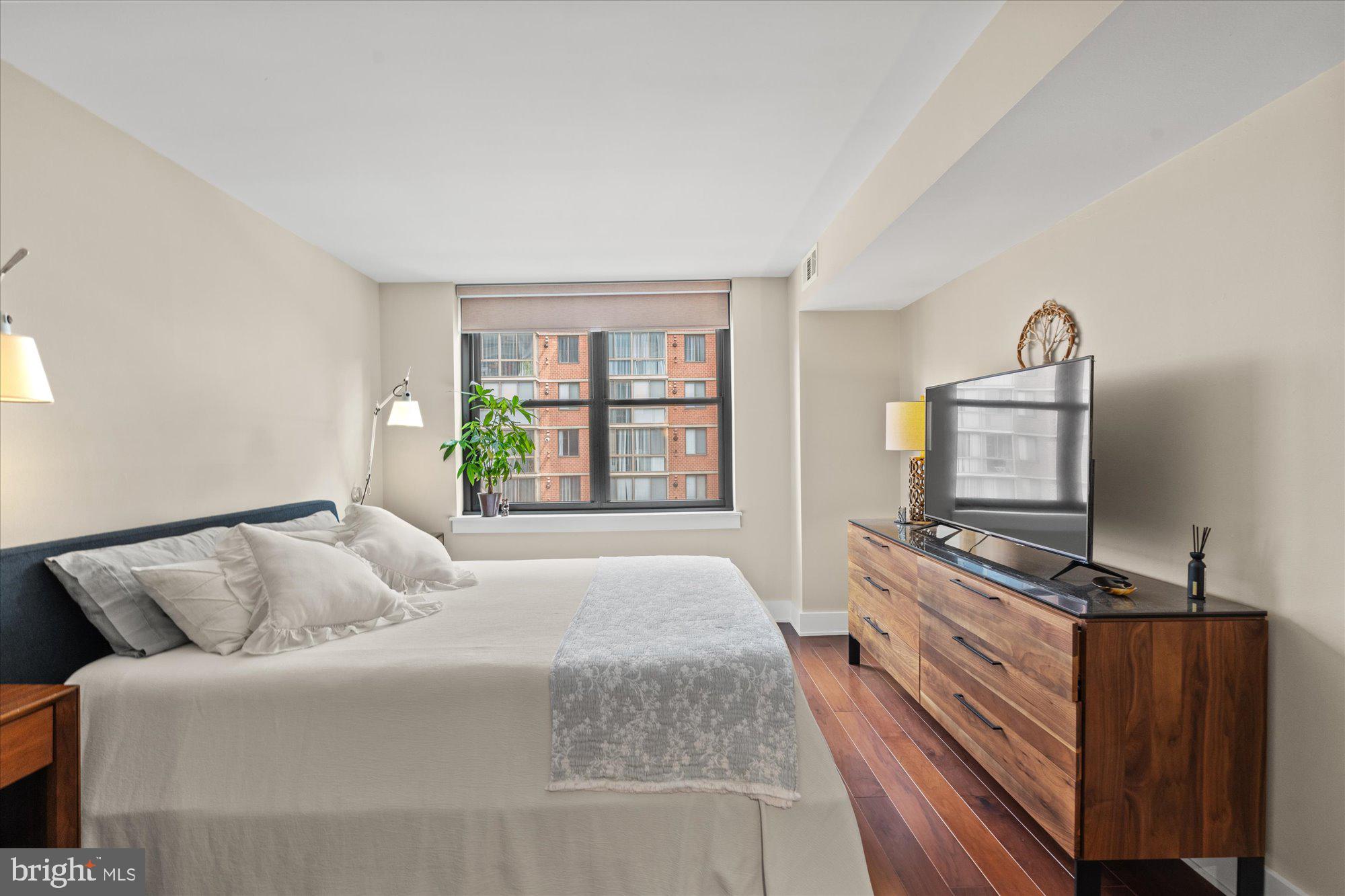 1200 Braddock Pl #308