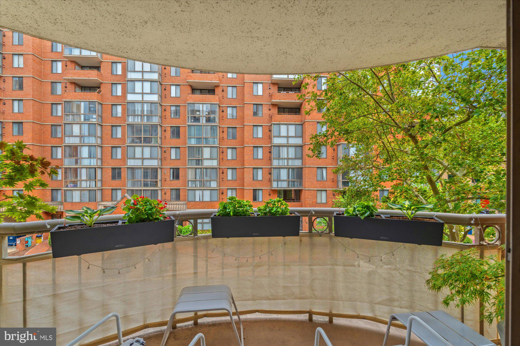 1200 Braddock Pl #308