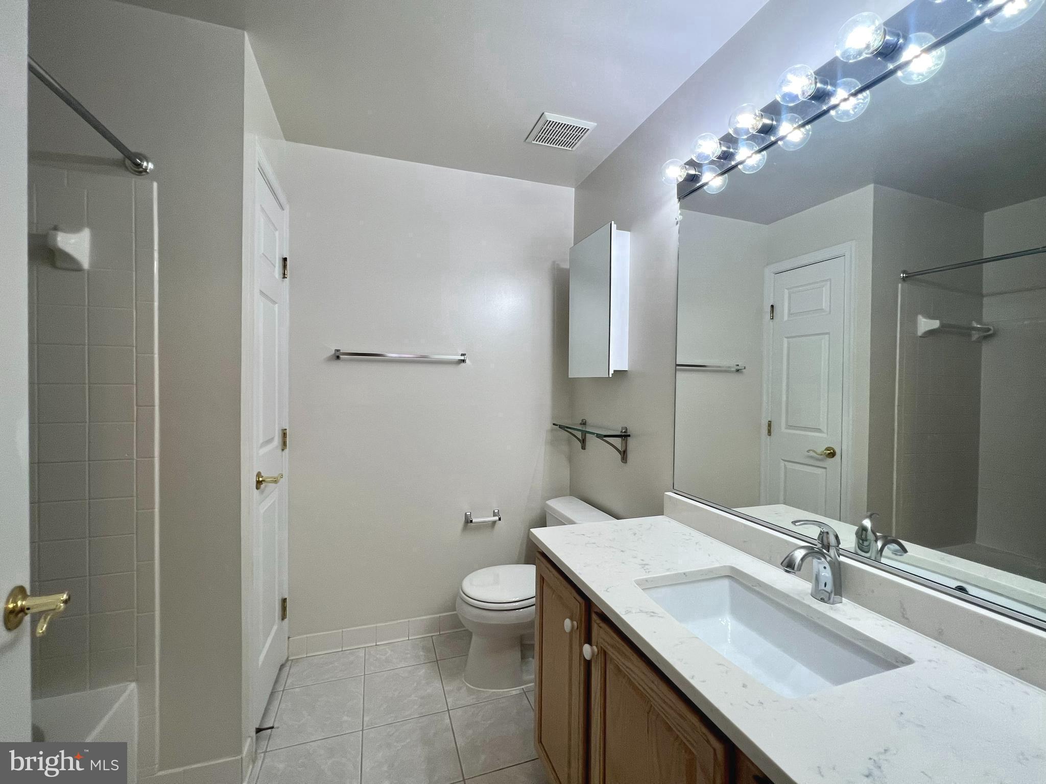 621 N SAINT ASAPH ST #302