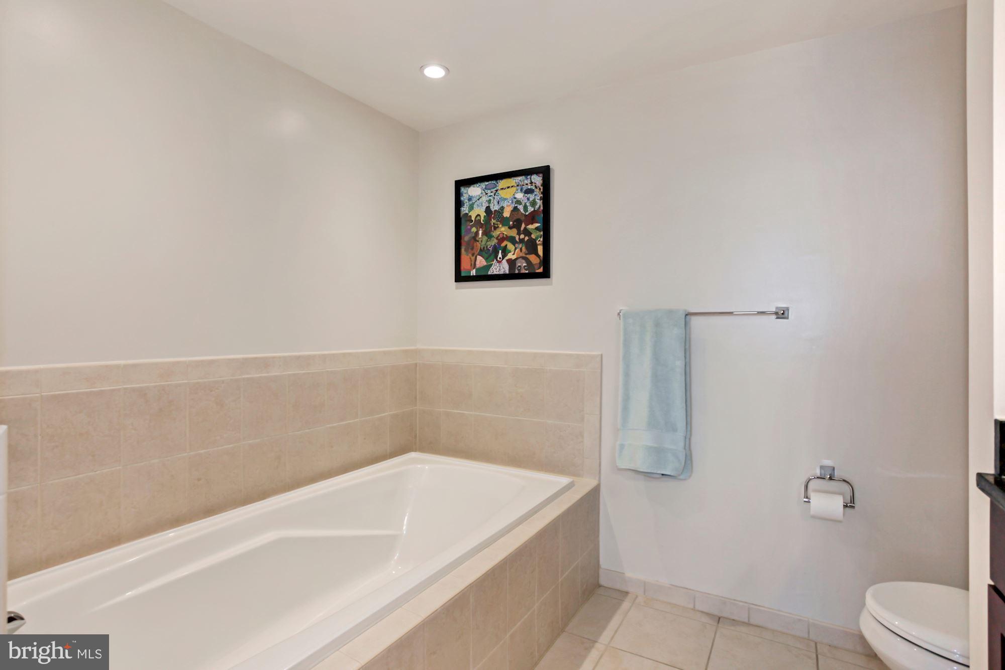 525 N FAYETTE STREET 413