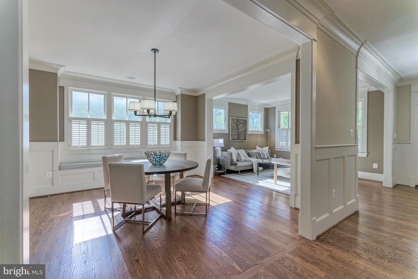 24 Glendale Ave W