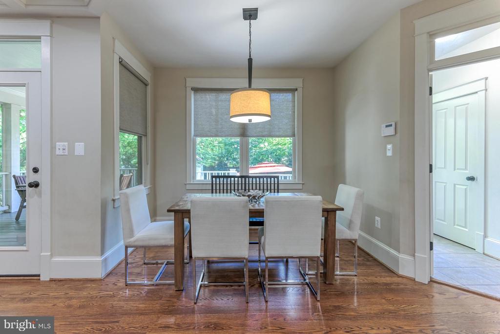 24 Glendale Ave W