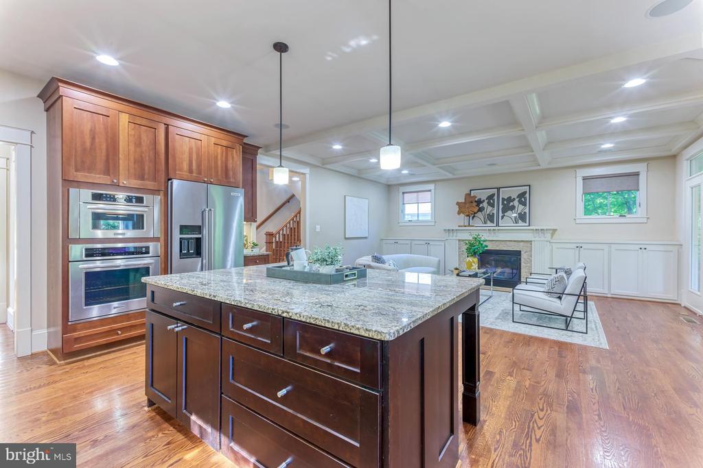 24 Glendale Ave W
