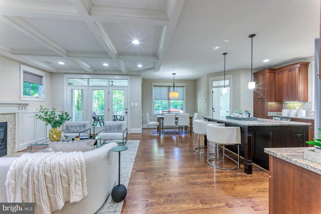 24 Glendale Ave W