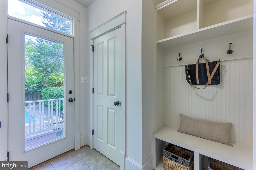 24 Glendale Ave W