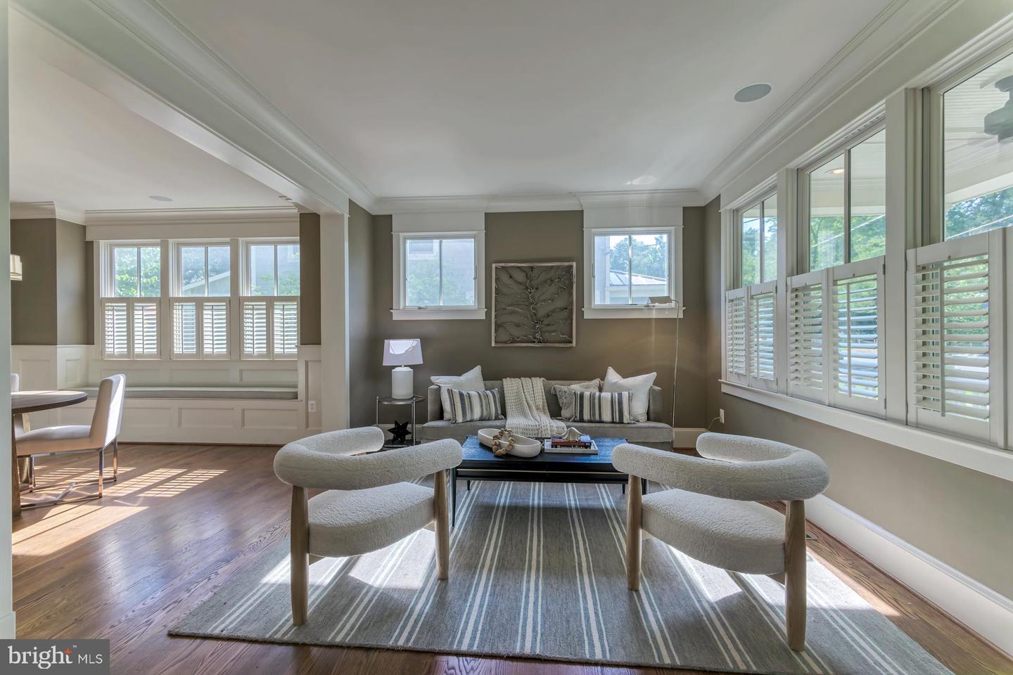 24 Glendale Ave W
