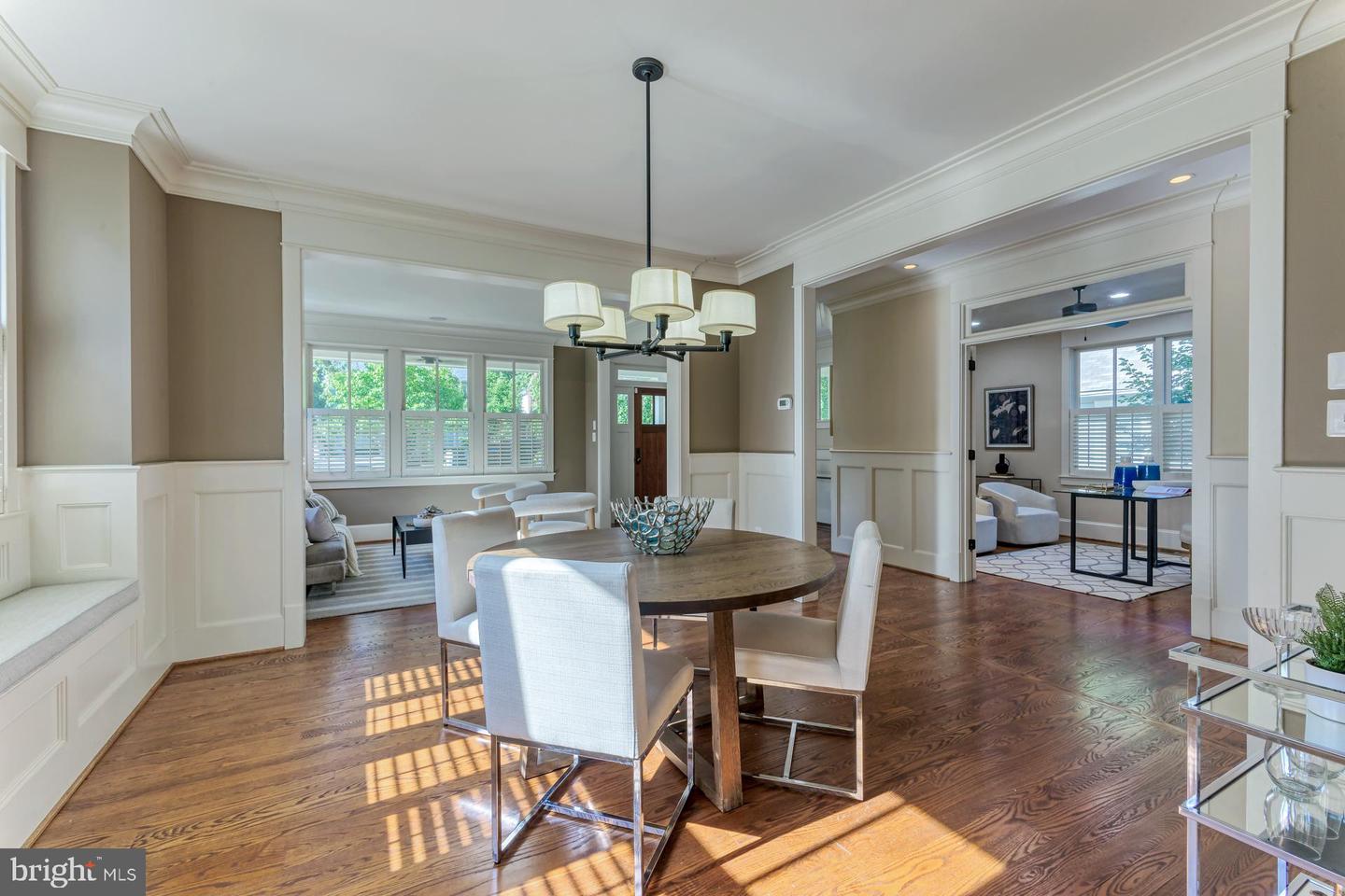 24 Glendale Ave W