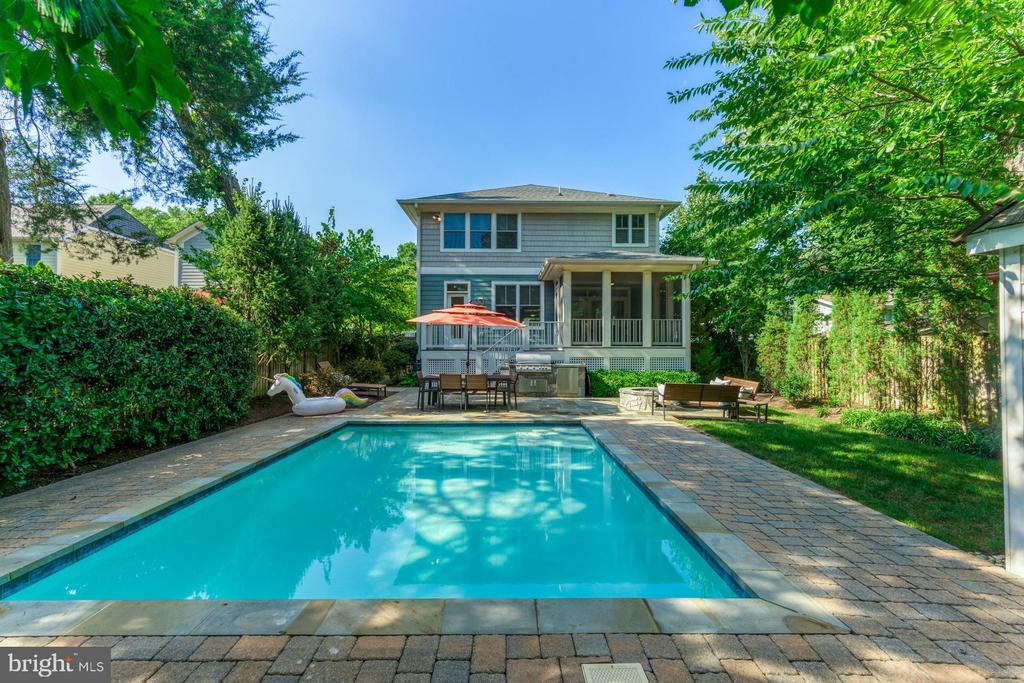 24 Glendale Ave W