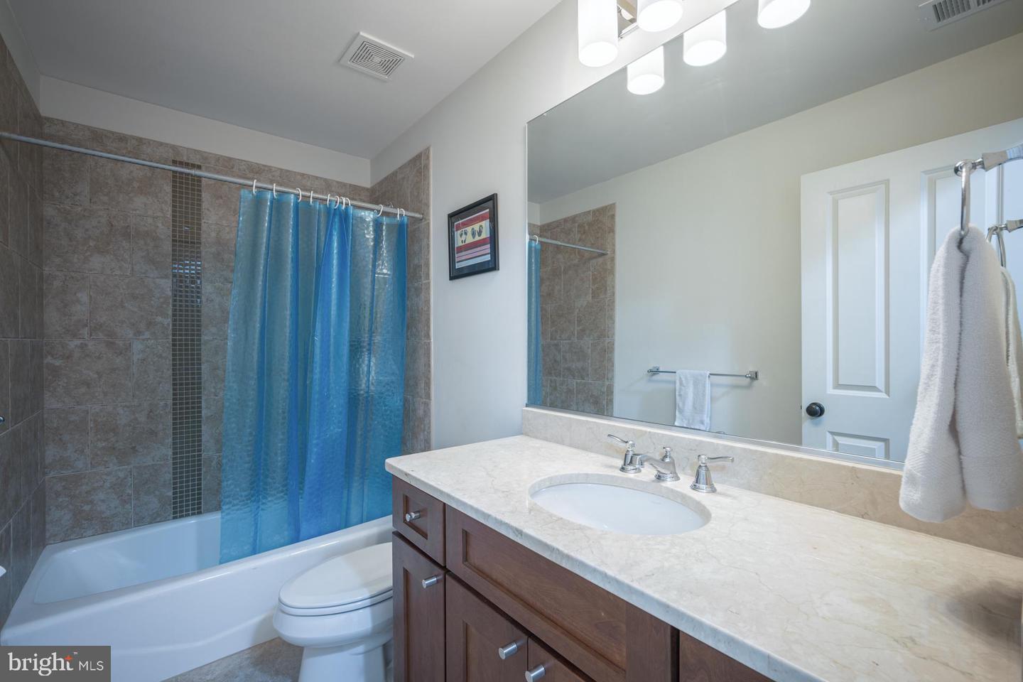 24 Glendale Ave W