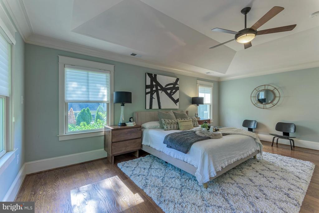 24 Glendale Ave W