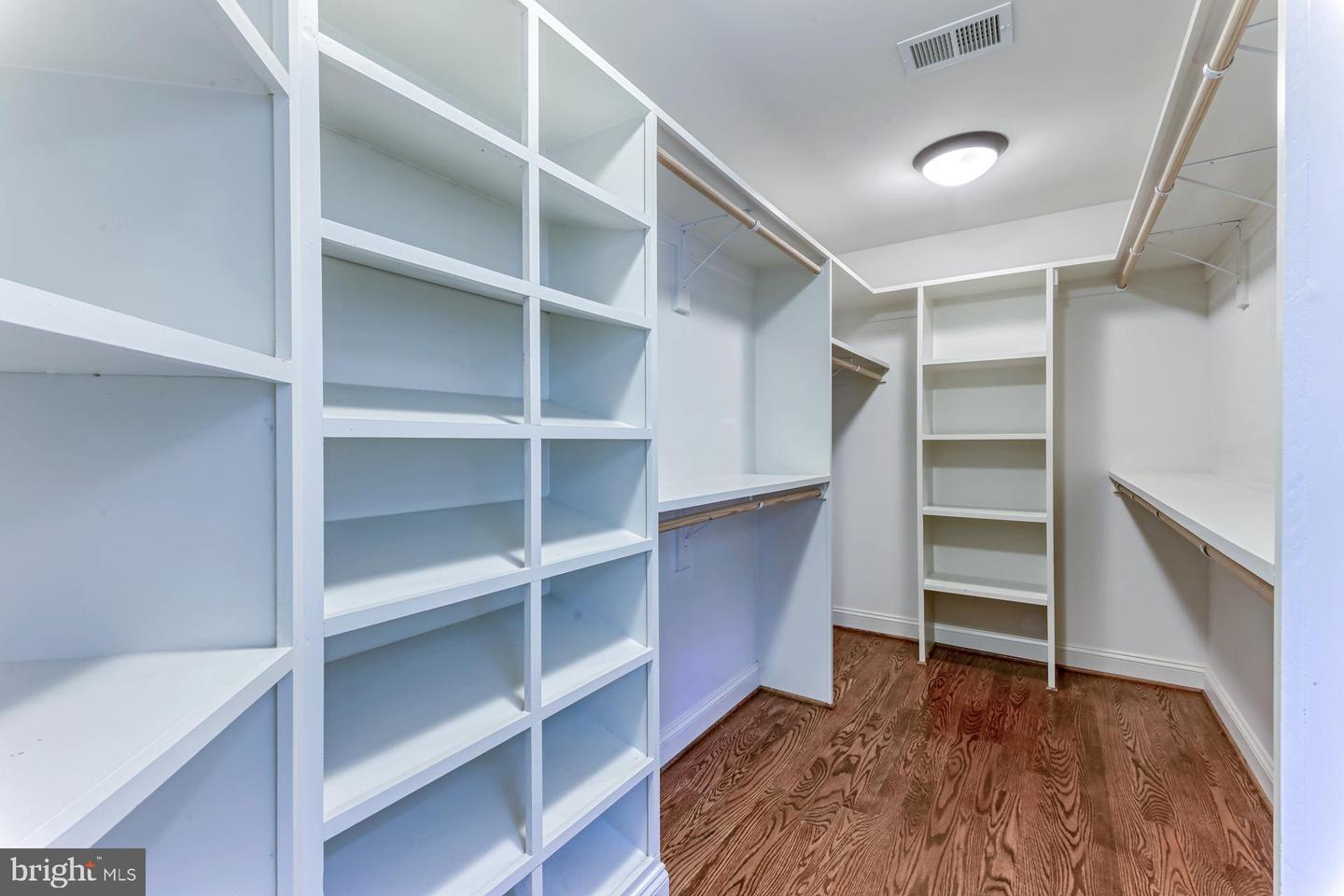 24 Glendale Ave W