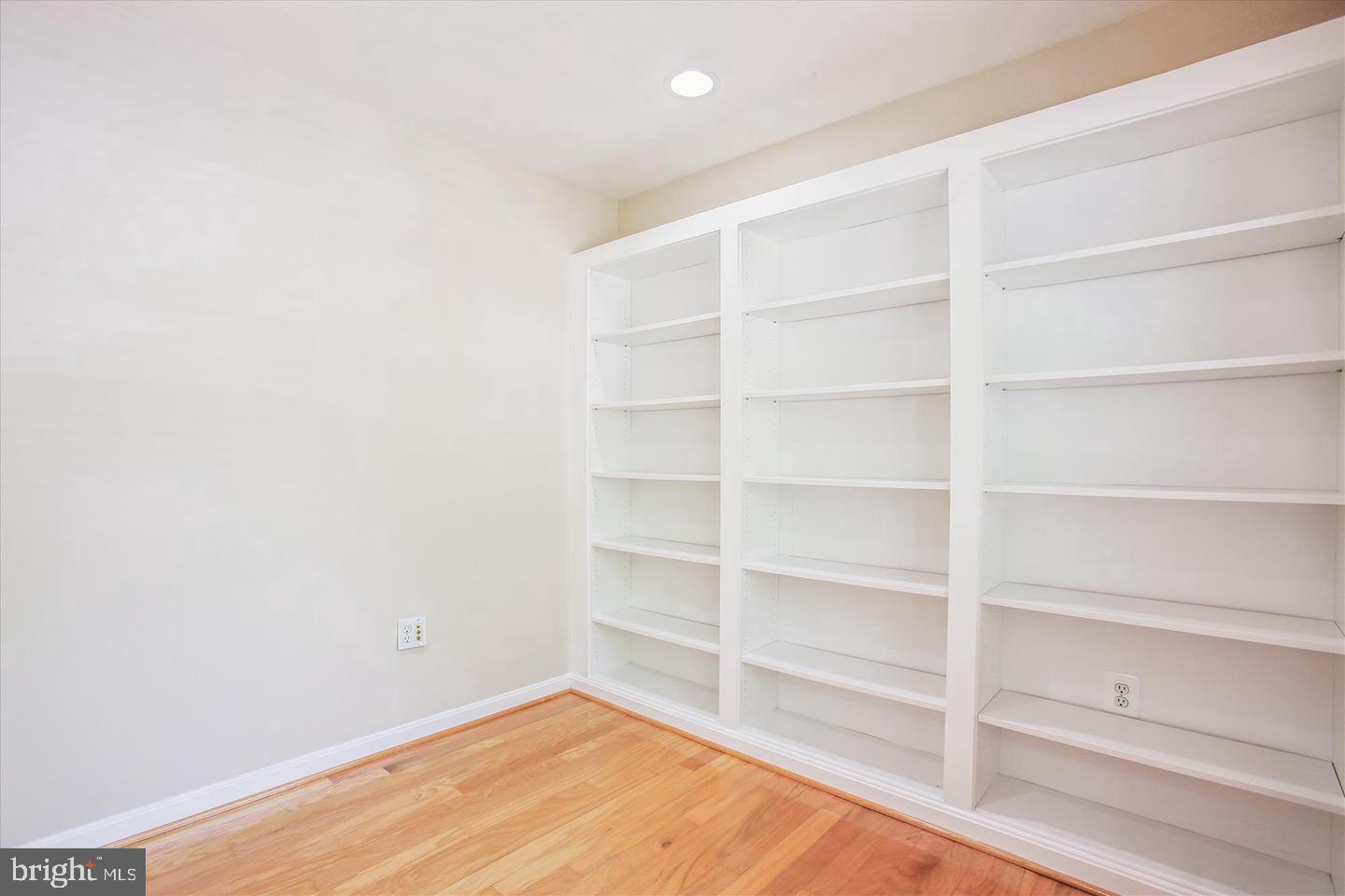 220 CAMERON STATION BLVD