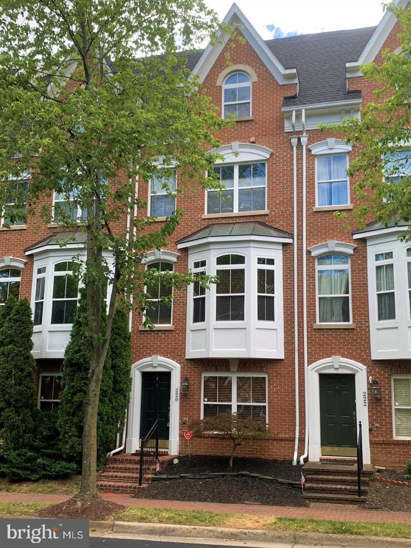 220 CAMERON STATION BLVD