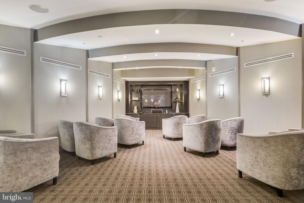 525 N FAYETTE STREET 306