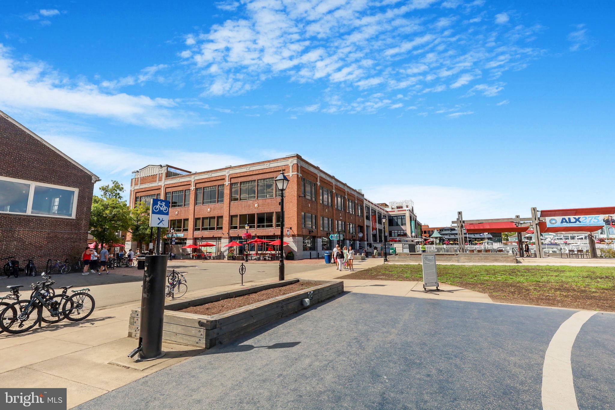 525 N FAYETTE STREET 306