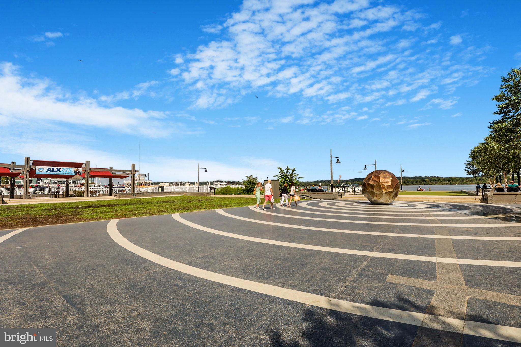 525 N FAYETTE STREET 306