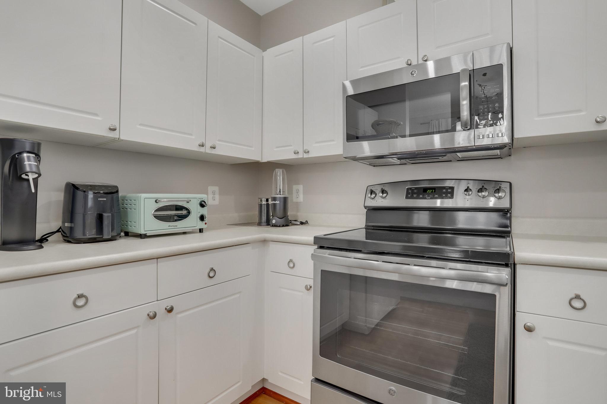 4551 STRUTFIELD LANE 4223