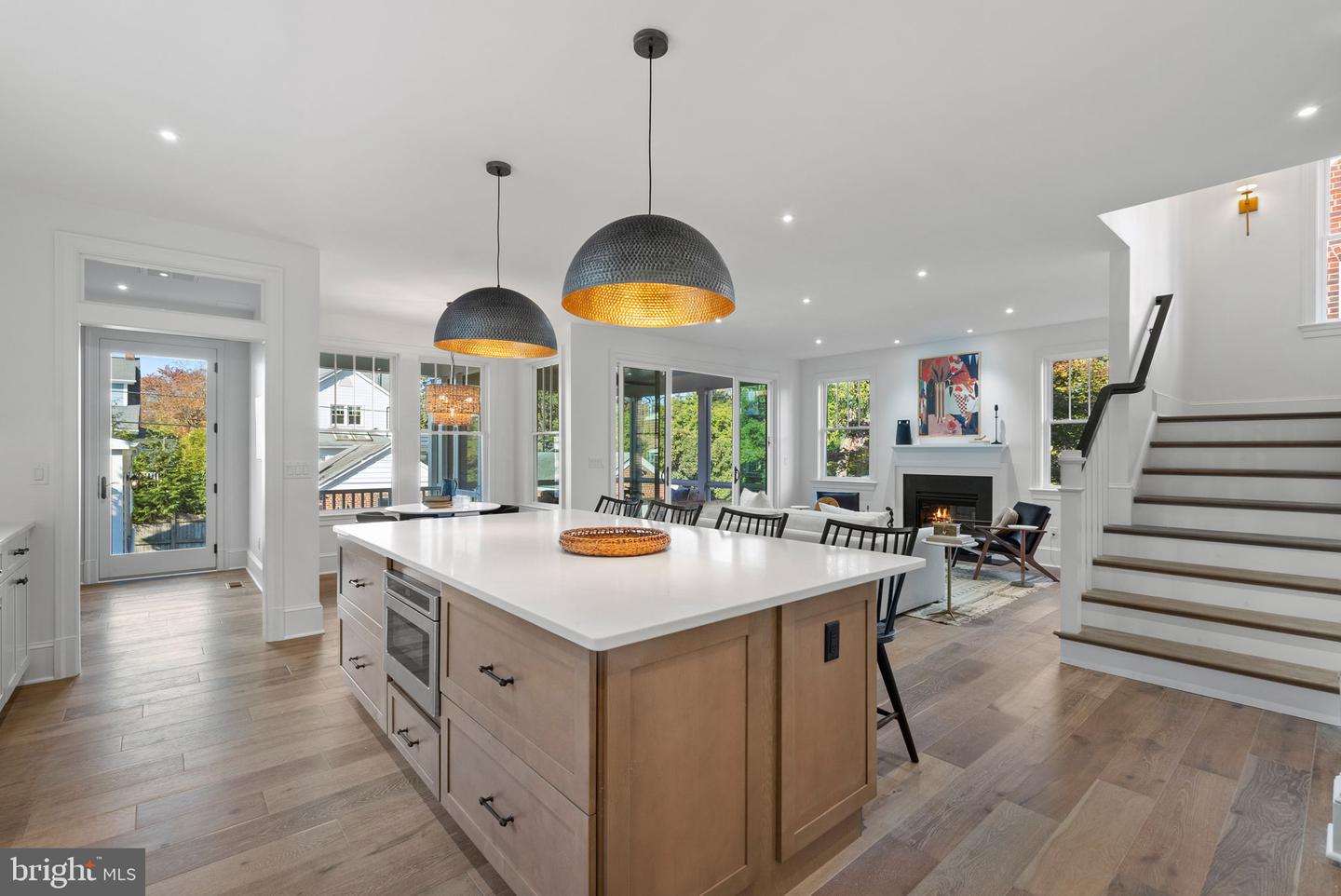 11 W Maple St