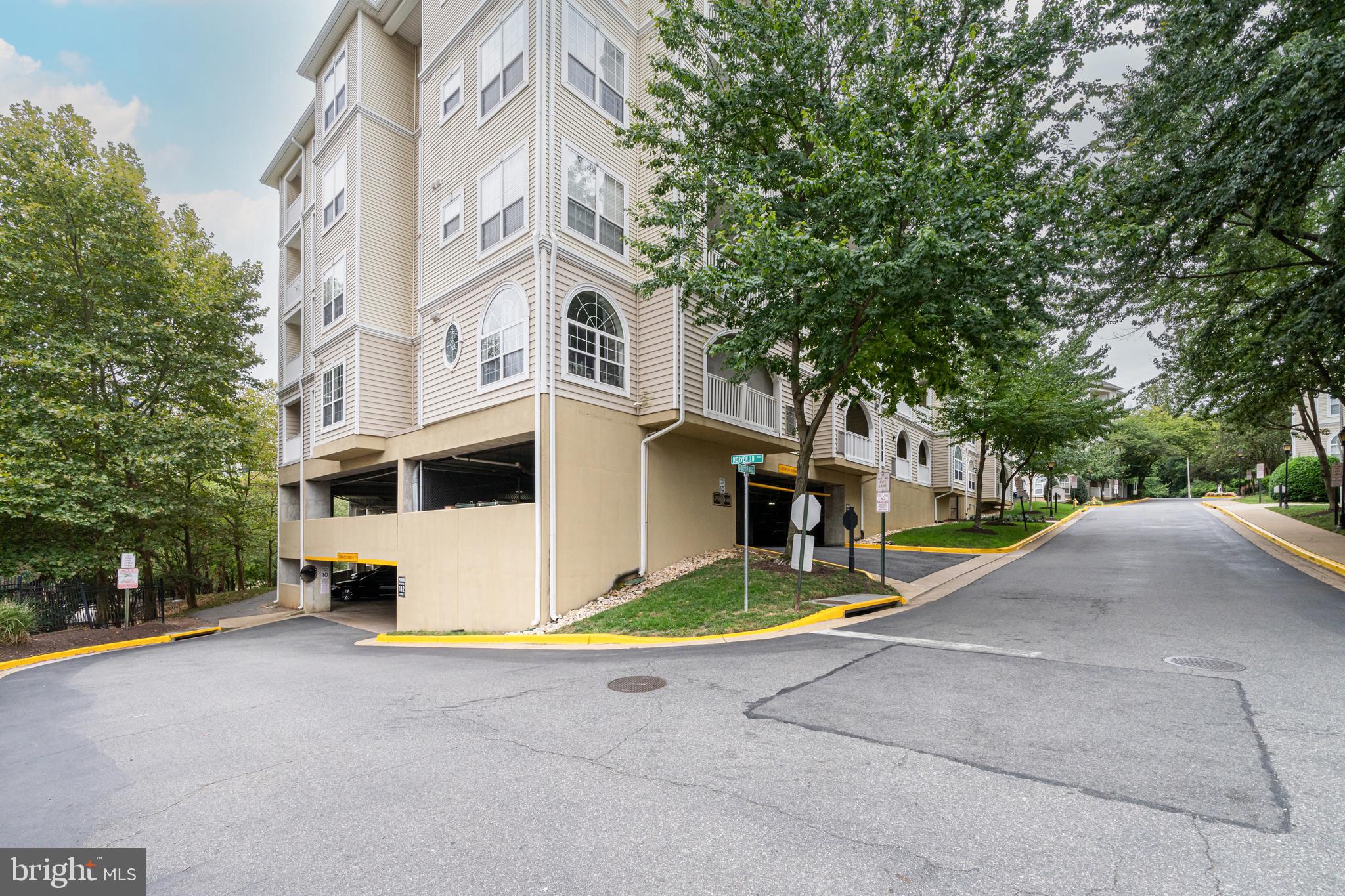 4550 STRUTFIELD LN #2422