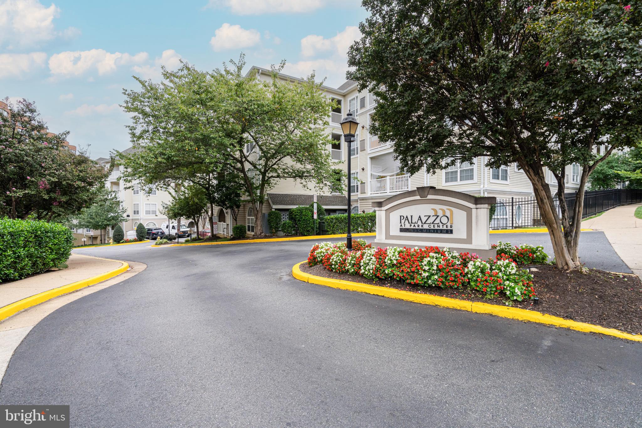 4550 STRUTFIELD LN #2422