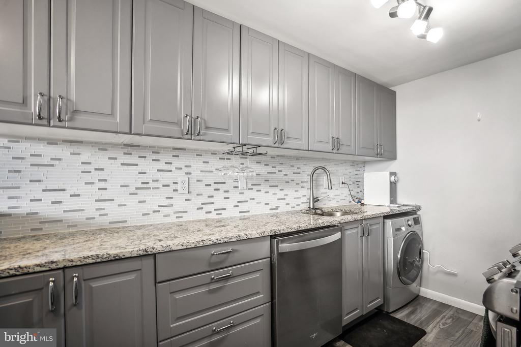 4600 DUKE ST #1128