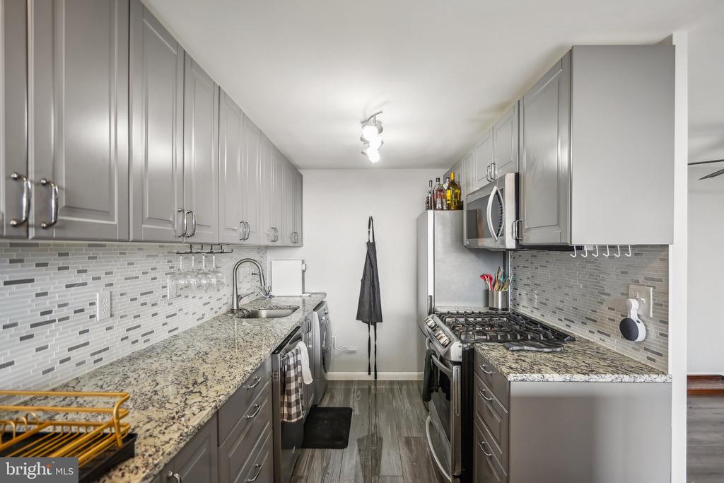 4600 DUKE ST #1128