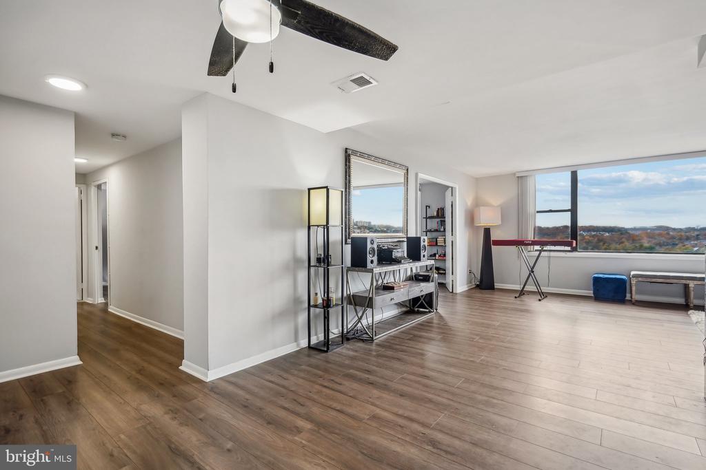 4600 DUKE ST #1128