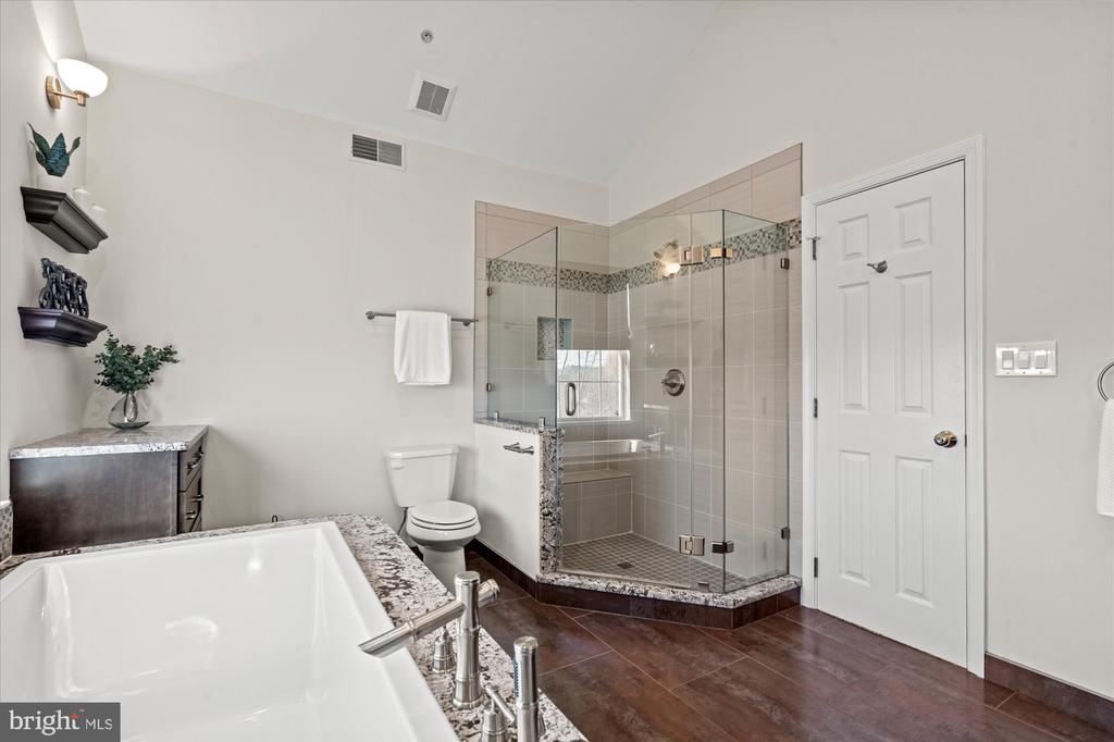 5142 Donovan Dr