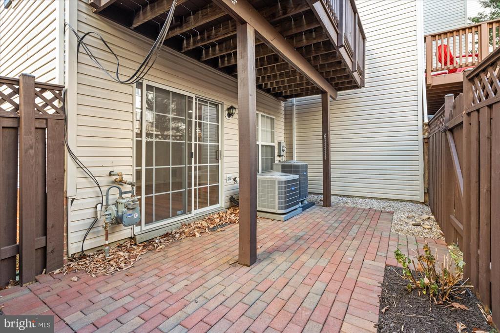 5142 Donovan Dr