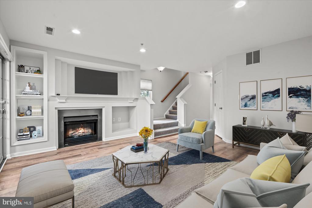 5142 Donovan Dr
