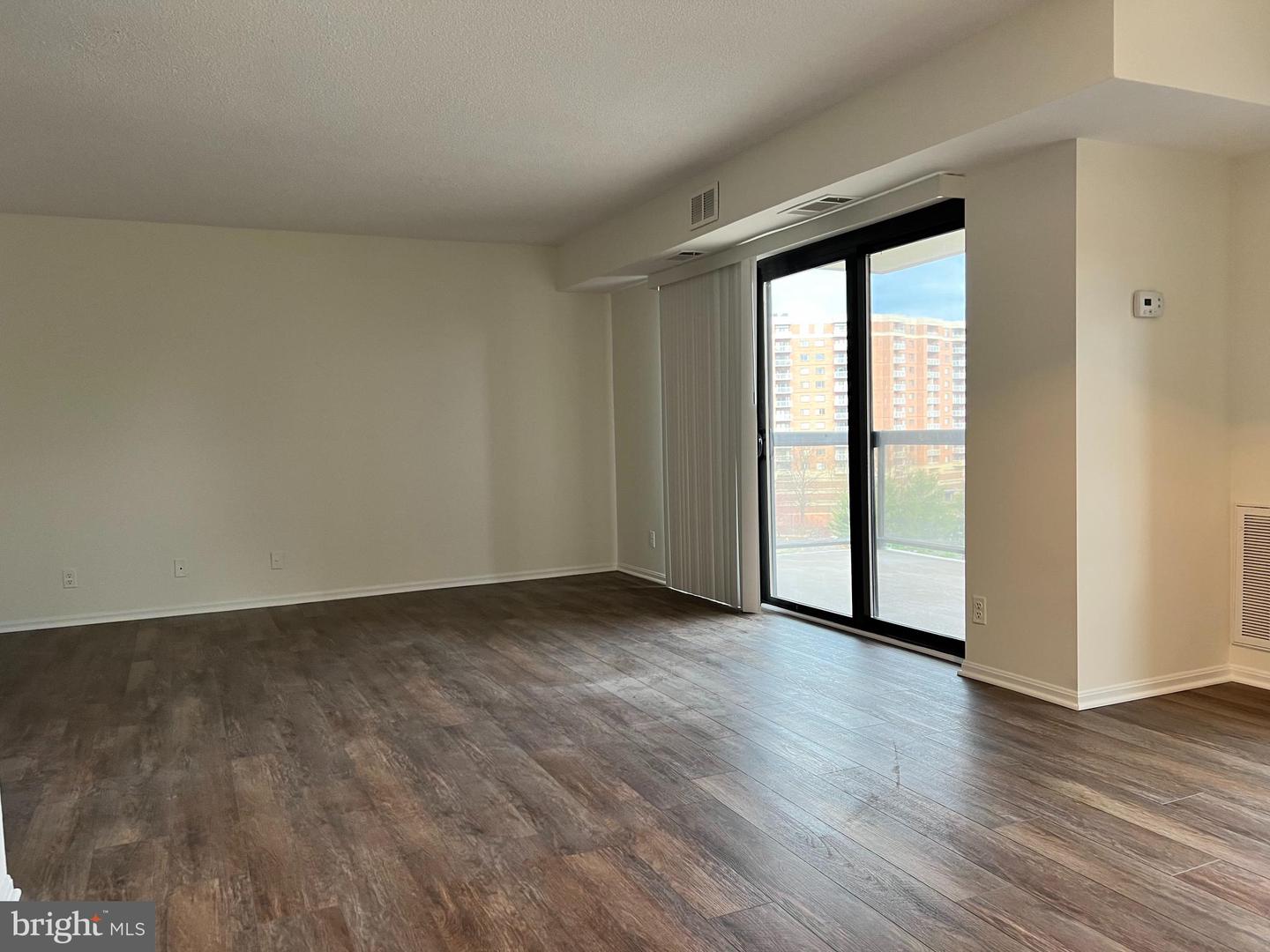 203 Yoakum Pkwy #718