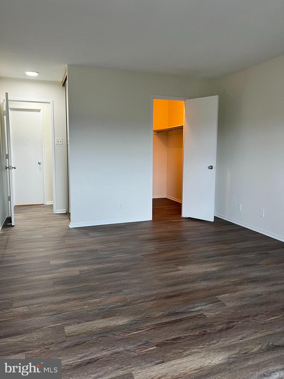 203 Yoakum Pkwy #718