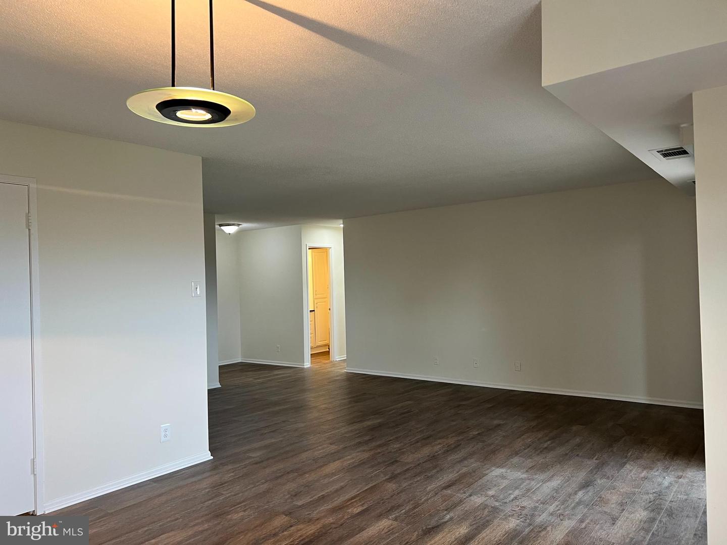 203 Yoakum Pkwy #718