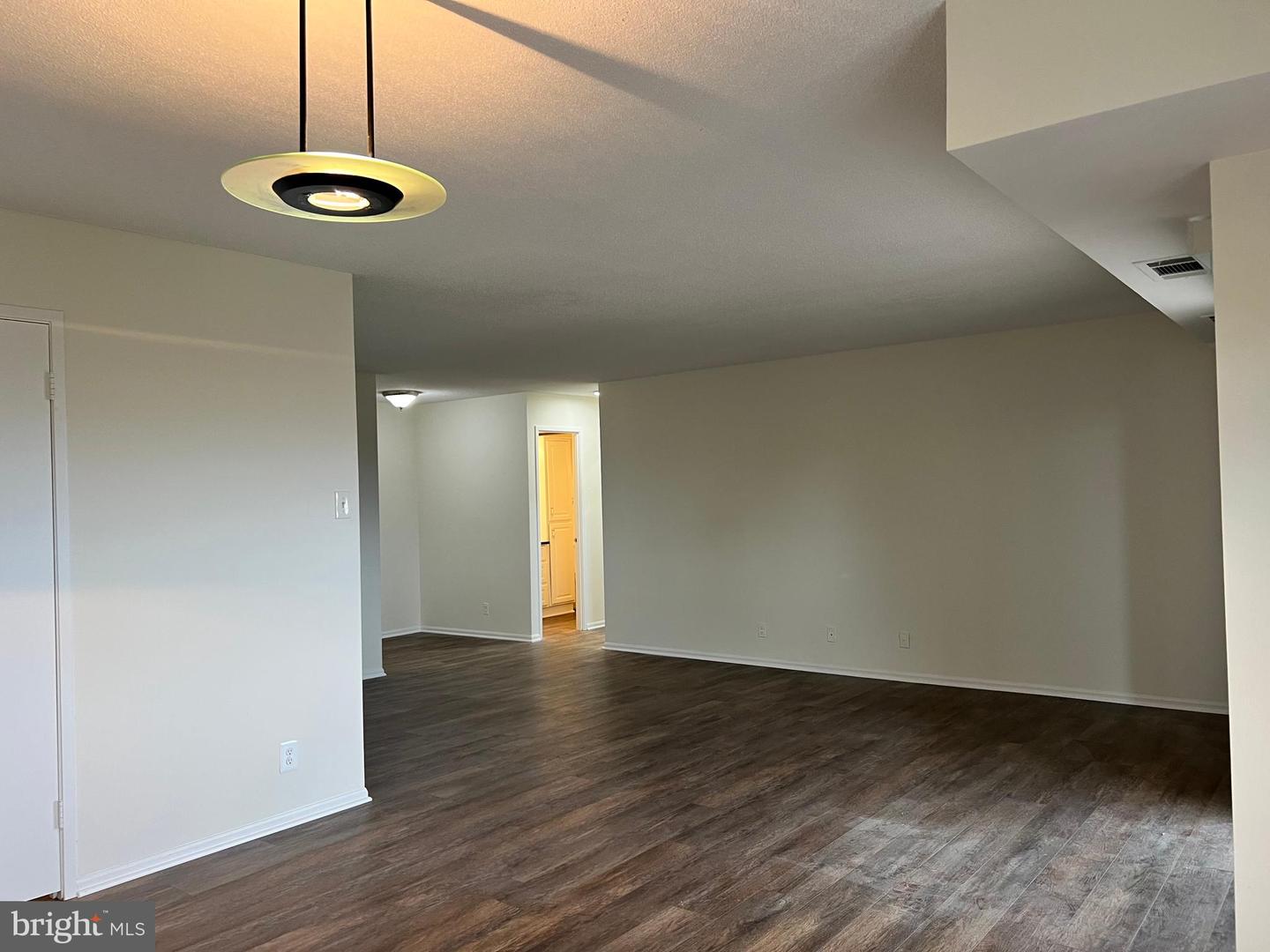 203 Yoakum Pkwy #718