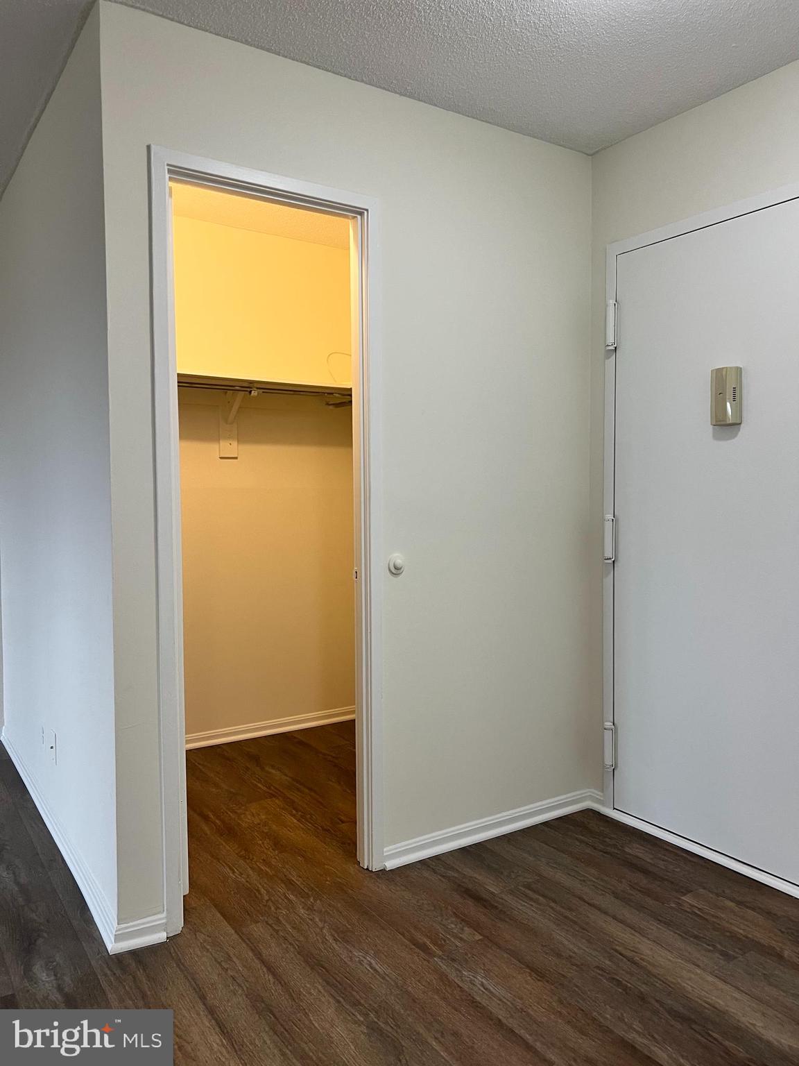 203 Yoakum Pkwy #718
