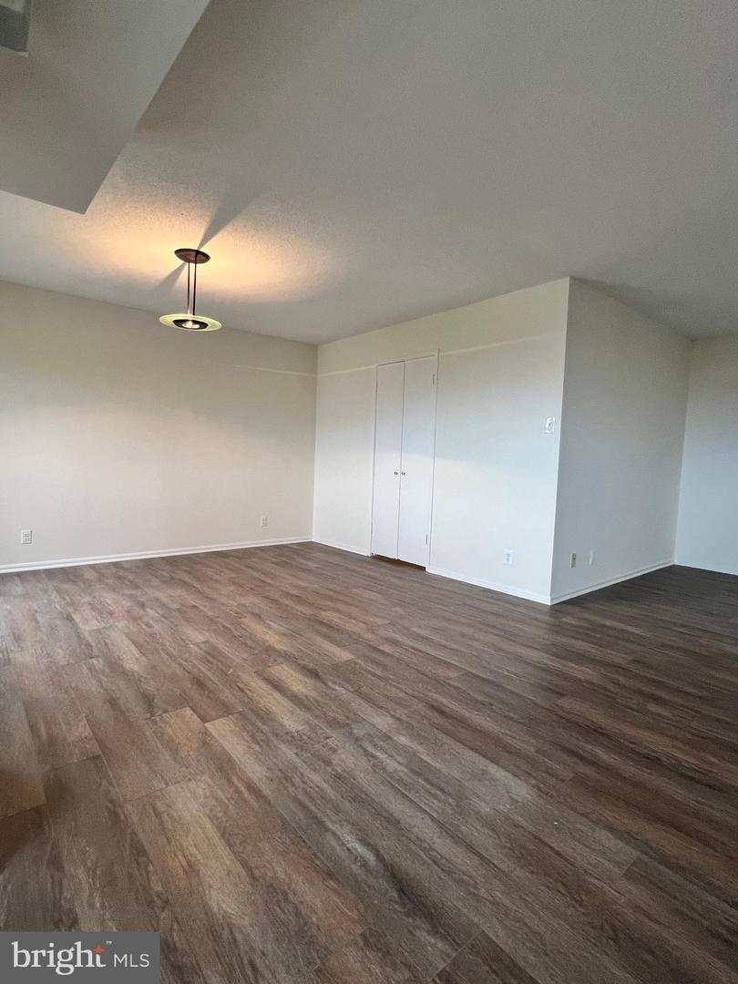 203 Yoakum Pkwy #718