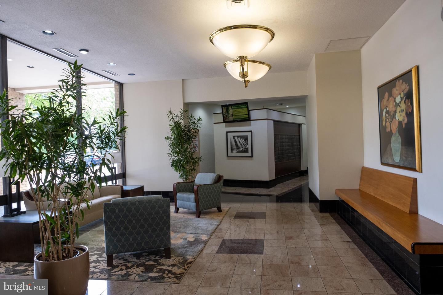 203 Yoakum Pkwy #718