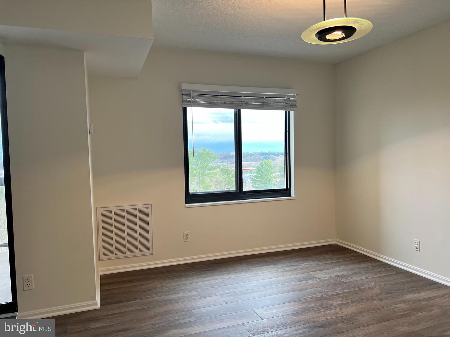 203 Yoakum Pkwy #718