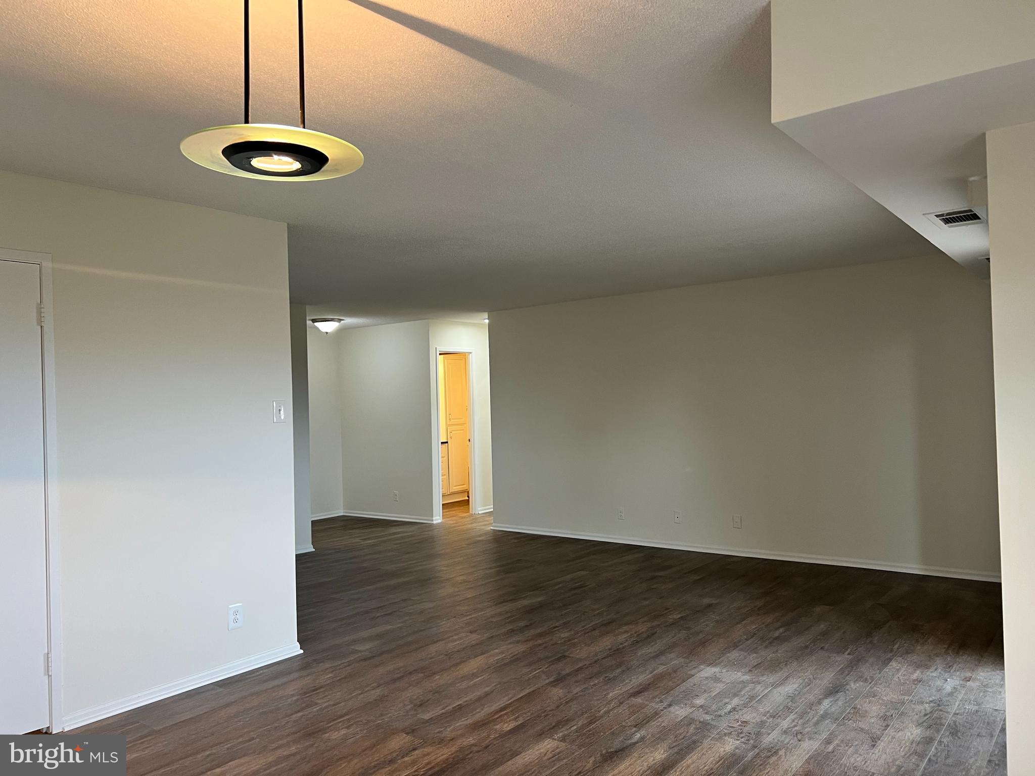 203 Yoakum Pkwy #718