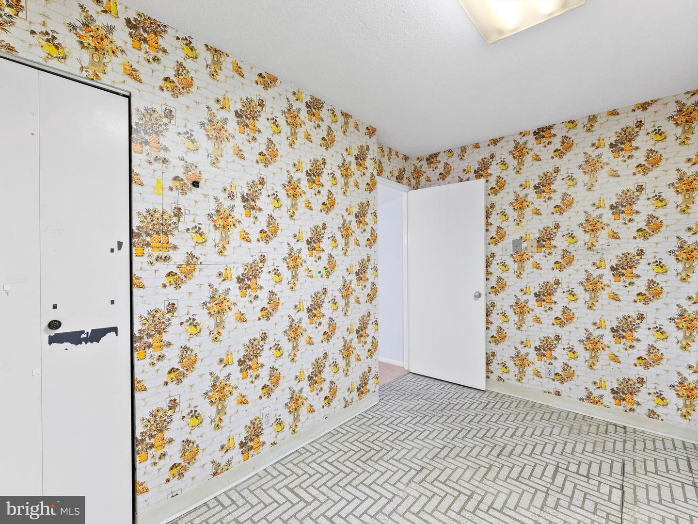 307 Yoakum Pkwy #1803