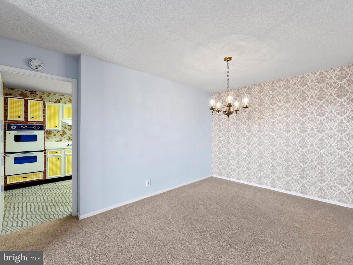 307 Yoakum Pkwy #1803