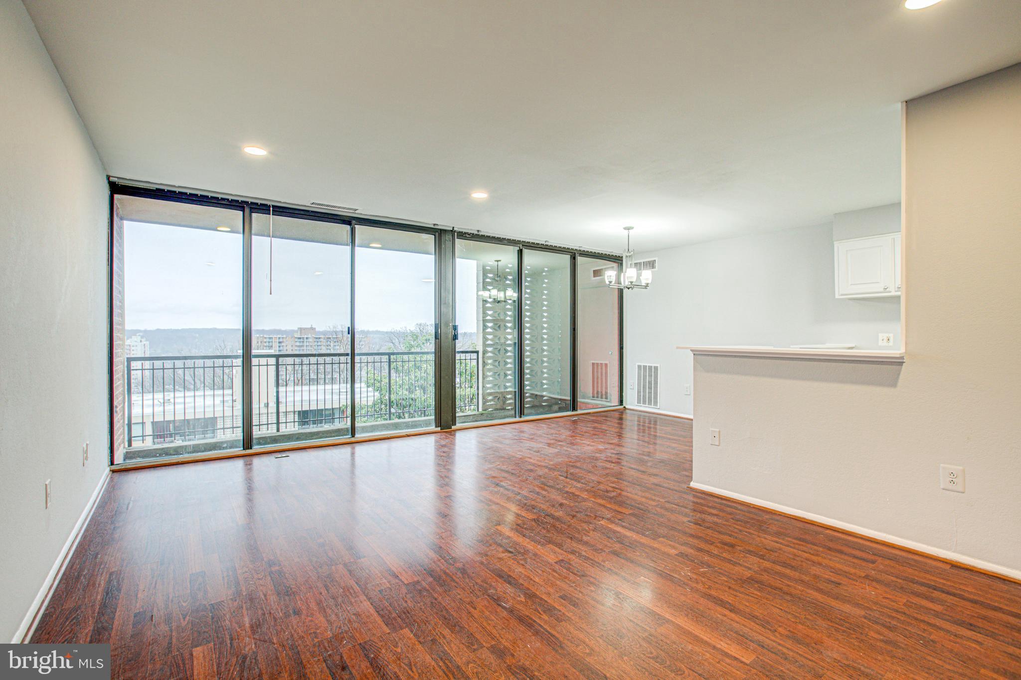 16 S van Dorn St #604