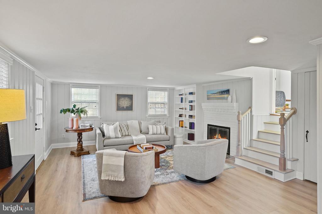 406 Braddock Rd W
