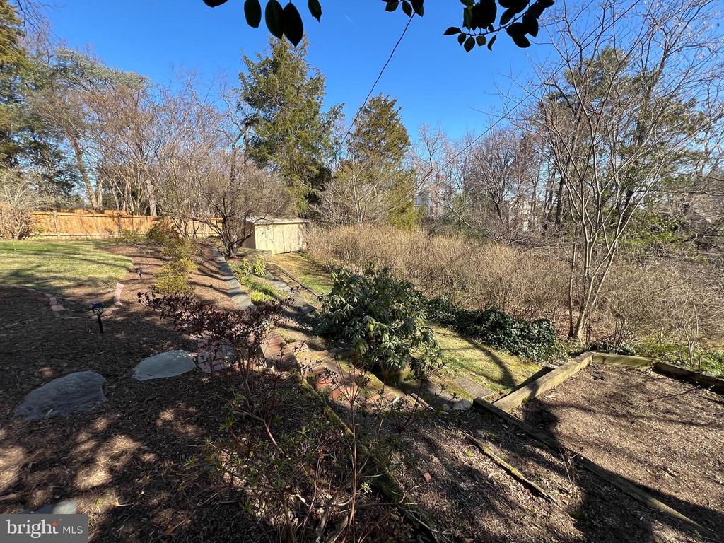 406 Braddock Rd W
