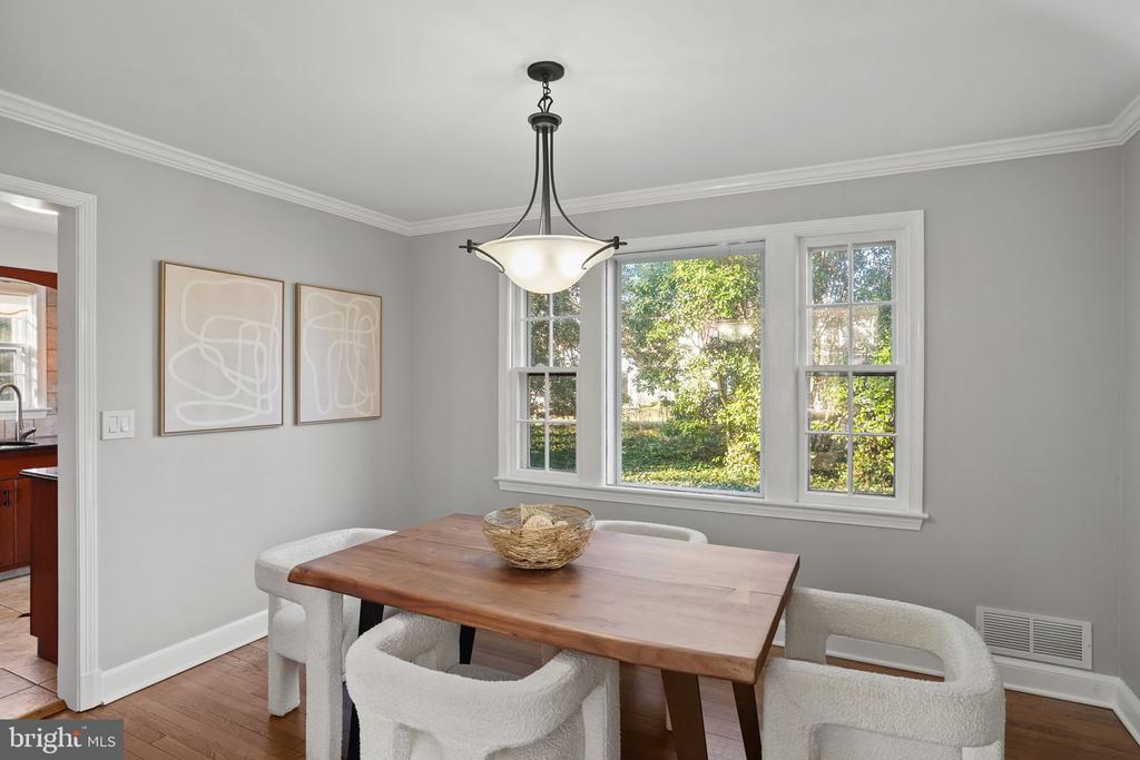 406 Braddock Rd W
